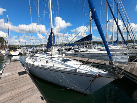 Hunter 34, 1983 sailboat