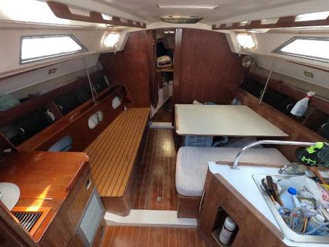 Hunter 34, 1983 sailboat
