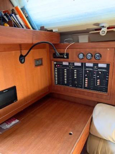 Hunter 380, 2002 sailboat