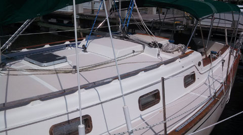 Island Packet 31, 1984 sailboat