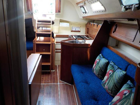 Pearson 31-2, 1988 sailboat