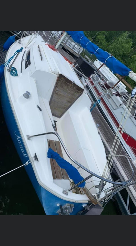 Spindrift 22, 1984 sailboat