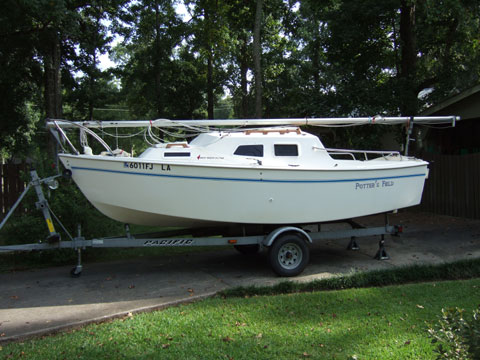 West Wight Potter 19, 1982 sailboat
