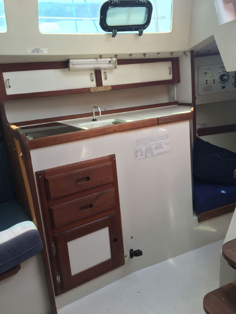 Catalina Capri 26, 1996 sailboat