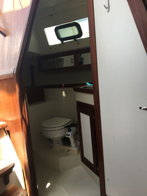 Catalina Capri 26, 1996 sailboat