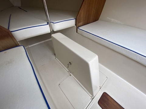 Catalina 22 Sport, 2007 sailboat