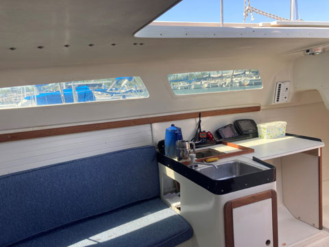 Catalina 250 WB, 1995 sailboat