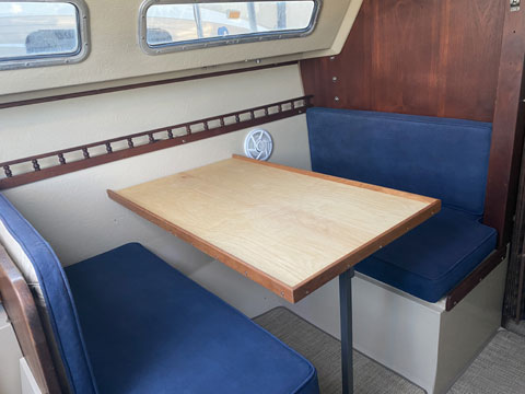 Catalina 25, 1981 sailboat