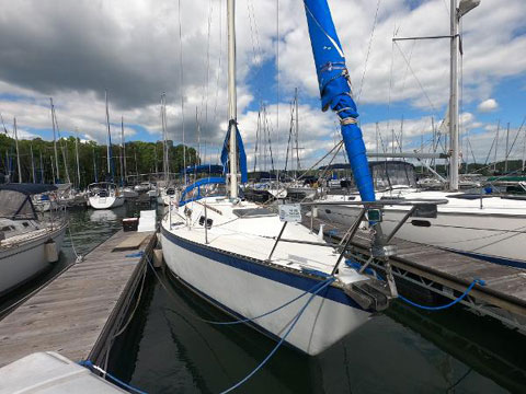 Columbia 10.7, 35ft., 1979 sailboat