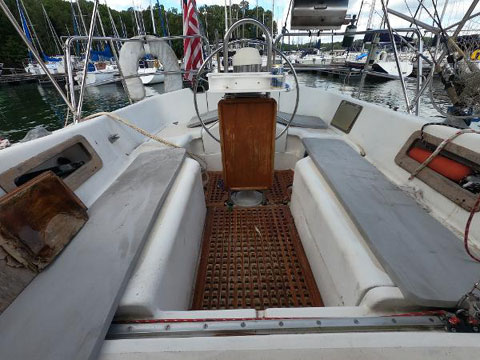 Columbia 10.7, 35ft., 1979 sailboat