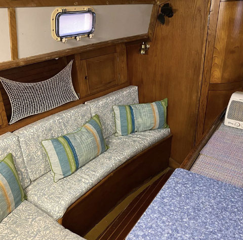 Freedom 33 Cat Ketch sailboat
