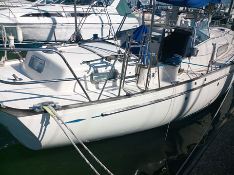 Hallberg-Rassy Rasmus 35, 1974 sailboat