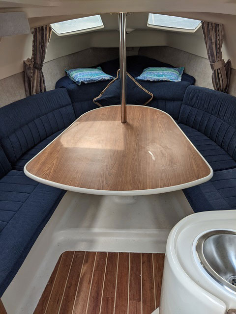 Hunter 260, 2004 sailboat