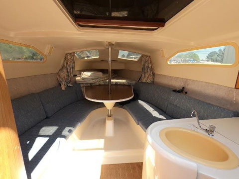 Hunter 260, 2000 sailboat