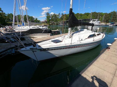 Kirby 30, 1981 sailboat