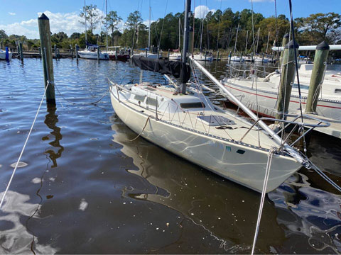 Santa Cruz 27, 1977 sailboat