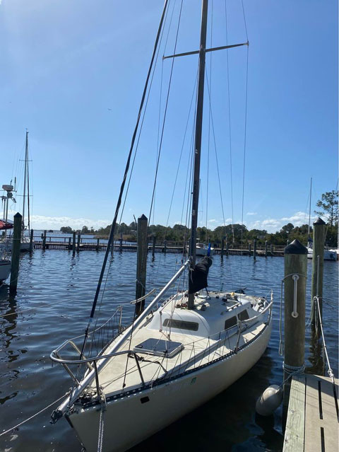 Santa Cruz 27, 1977 sailboat