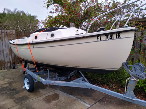 Compac 16, 1984 sailboat