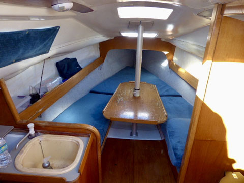 Beneteau F235, 1989/90 sailboat