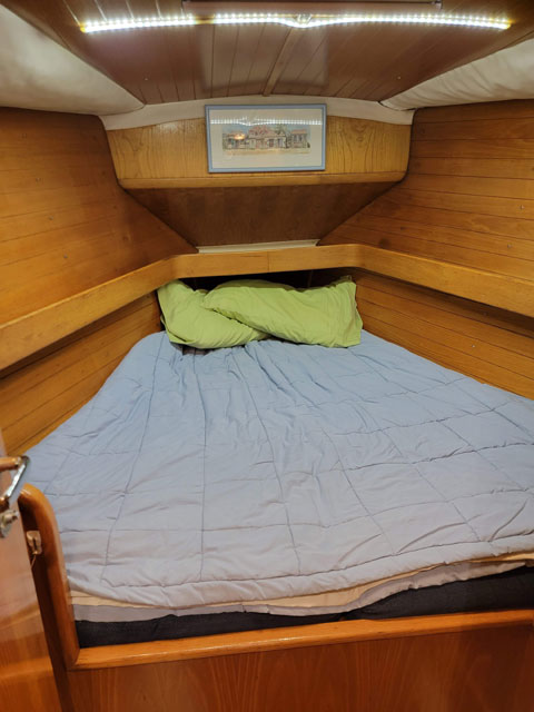 Beneteau Oceanis 390, 1990 sailboat