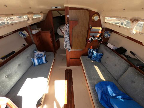 Catalina 27, 1985 Fin Keel sailboat