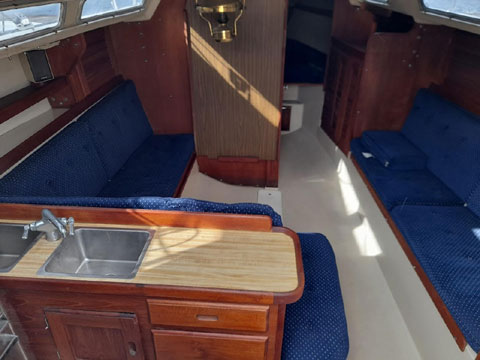 Catalina 30, 1985 sailboat