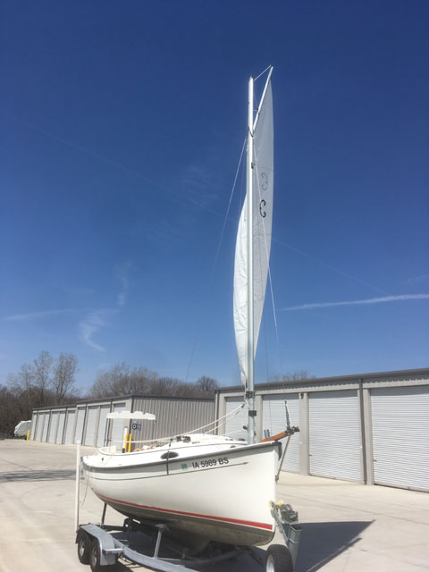 ComPac Horizon Day Cat sailboat