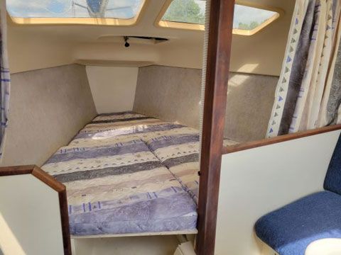 Hunter 240, 2004 sailboat
