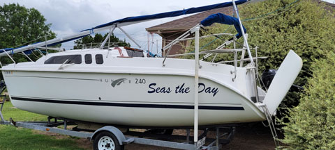 Hunter 240, 2004 sailboat