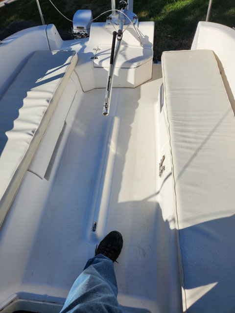Hunter 240, 2000 sailboat