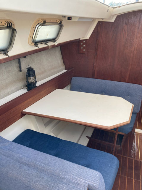 Hunter 25.5, 1985 sailboat