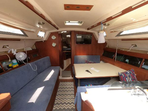 Hunter 34, 1983 sailboat