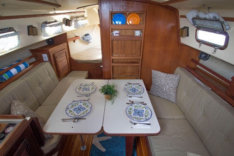 Island Packet 27, 1989 sailboat