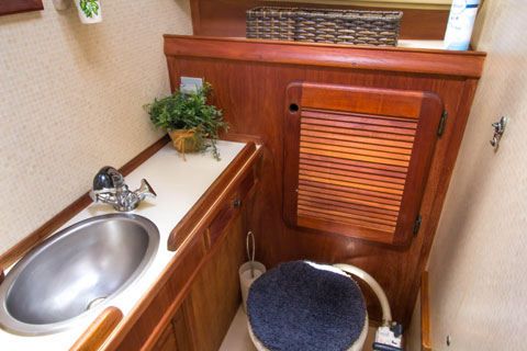 Island Packet 27, 1989 sailboat