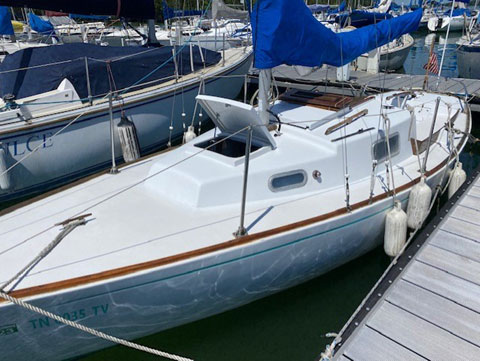 Kenner Kittiwake 23, 1972 sailboat