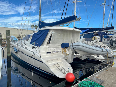 Leopard catamaran, 43 ft., 2006 sailboat