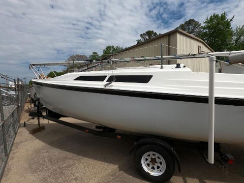 Macgregor 26D, 1990 sailboat