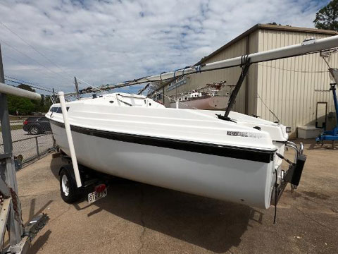 Macgregor 26D, 1990 sailboat