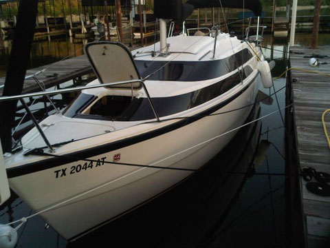 MacGregor 26M, 2008 sailboat