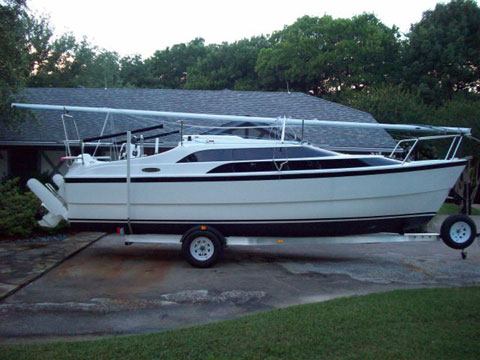 MacGregor 26M, 2008 sailboat