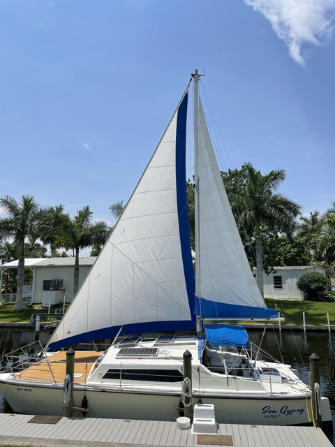 Prout Quest Catamaran 31', 1977 sailboat