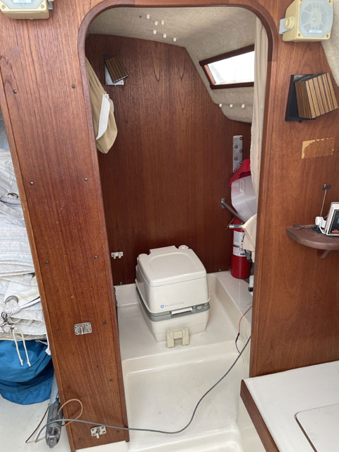 S2 7.9 1986 sailboat