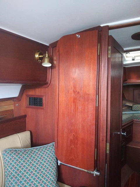 Cape Dory 30', 1983 sailboat