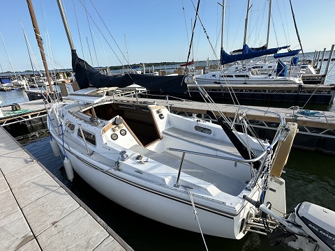Catalina 25 Fixed Keel, 1980 sailboat