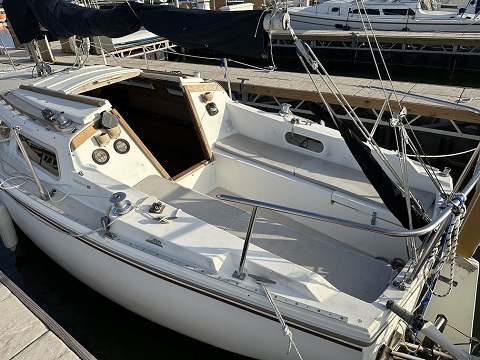 Catalina 25 Fixed Keel, 1980 sailboat