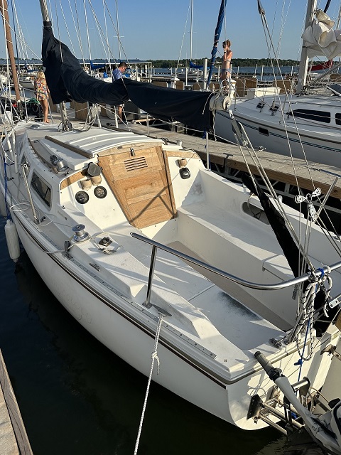 Catalina 25 Fixed Keel, 1980 sailboat