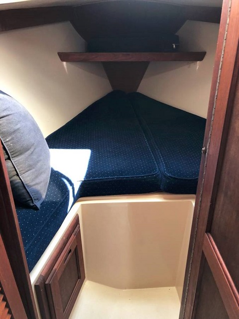 Catalina 27, 1989 sailboat