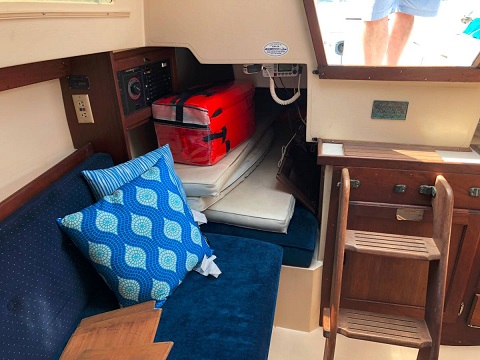 Catalina 27, 1989 sailboat