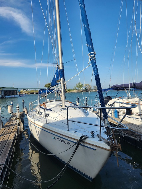 Catalina 30, 1983 sailboat