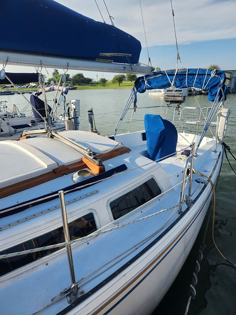 Catalina 30, 1983 sailboat